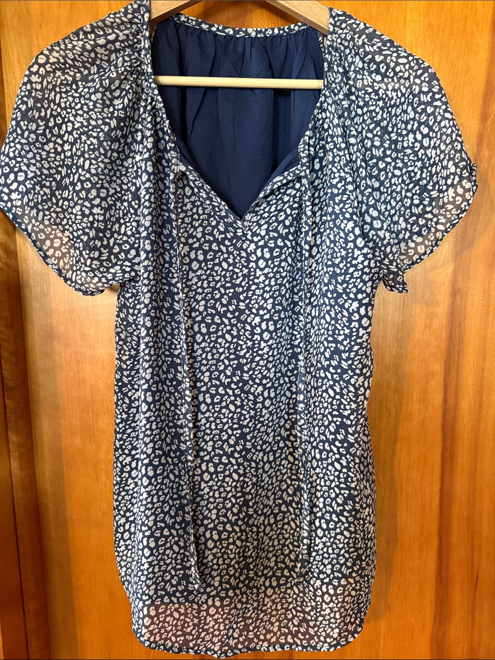 Navy Printed V‑Neck Short Sleeve Tunic